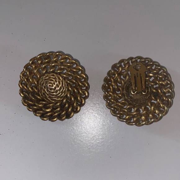 Vintage 80s button Clip on earrings - Picture 1 of 1